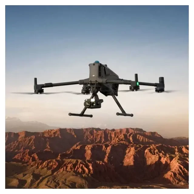 Квадрокоптер DJI Matrice 400 Worry-Free Plus Combo Квадрокоптер DJI Matrice 400 Worry-Free Plus Combo