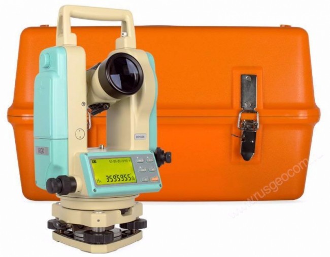 Комплект теодолит RGK T-05 (оптический отвес) с поверкой штатив рейка - 3 в 1