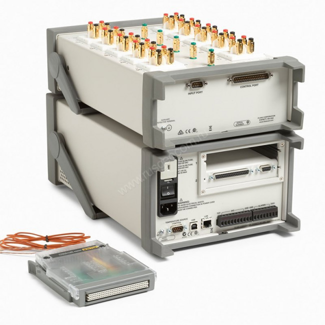 Прецизионный калибратор температуры Fluke 1586A/1DS 240/C Прецизионный калибратор температуры Fluke 1586A/1DS 240/C