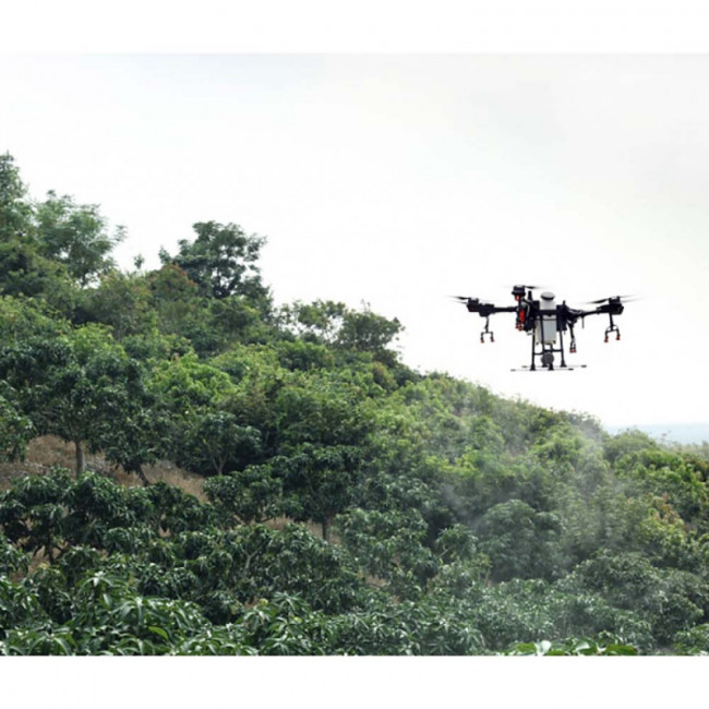 Квадрокоптер DJI Agras T16 Квадрокоптер DJI Agras T16